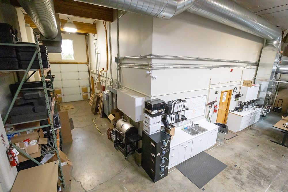 Industrial SE Portland Owner/User Opportunity: 3525 SE 17th Ave, Portland, OR 97202